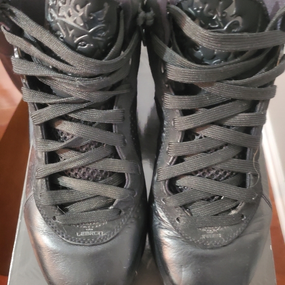 Lebron 8 - Picture 2 of 3